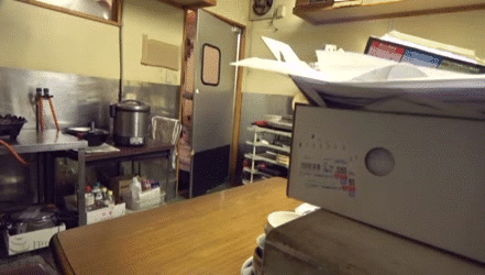 バックヤード エロGIF画像18枚！店の裏で従業員とセックスしている変態女の画像をまとめてみた!!003枚目