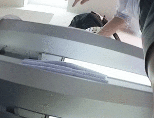 アパレルショップ店員の盗撮パンチラエロGIF画像！リアルティあふれるパンツが抜けます♡004枚目