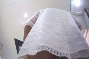 アパレルショップ店員の盗撮パンチラエロGIF画像！リアルティあふれるパンツが抜けます♡008枚目