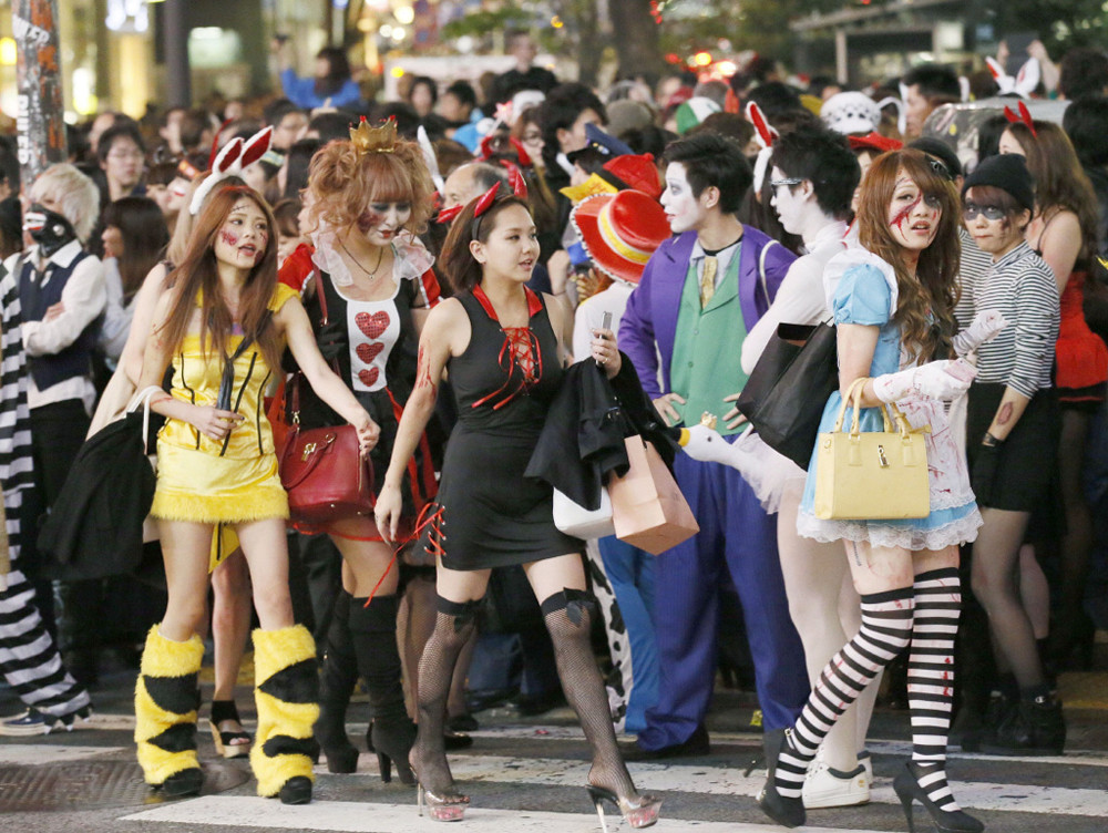 ハロウィン🎃エロ画像！動画もあるぜ!!盗撮・自撮りコスプレ女子のsns流出㊙️2025年はナニがくるか楽しみだよ♡016枚目