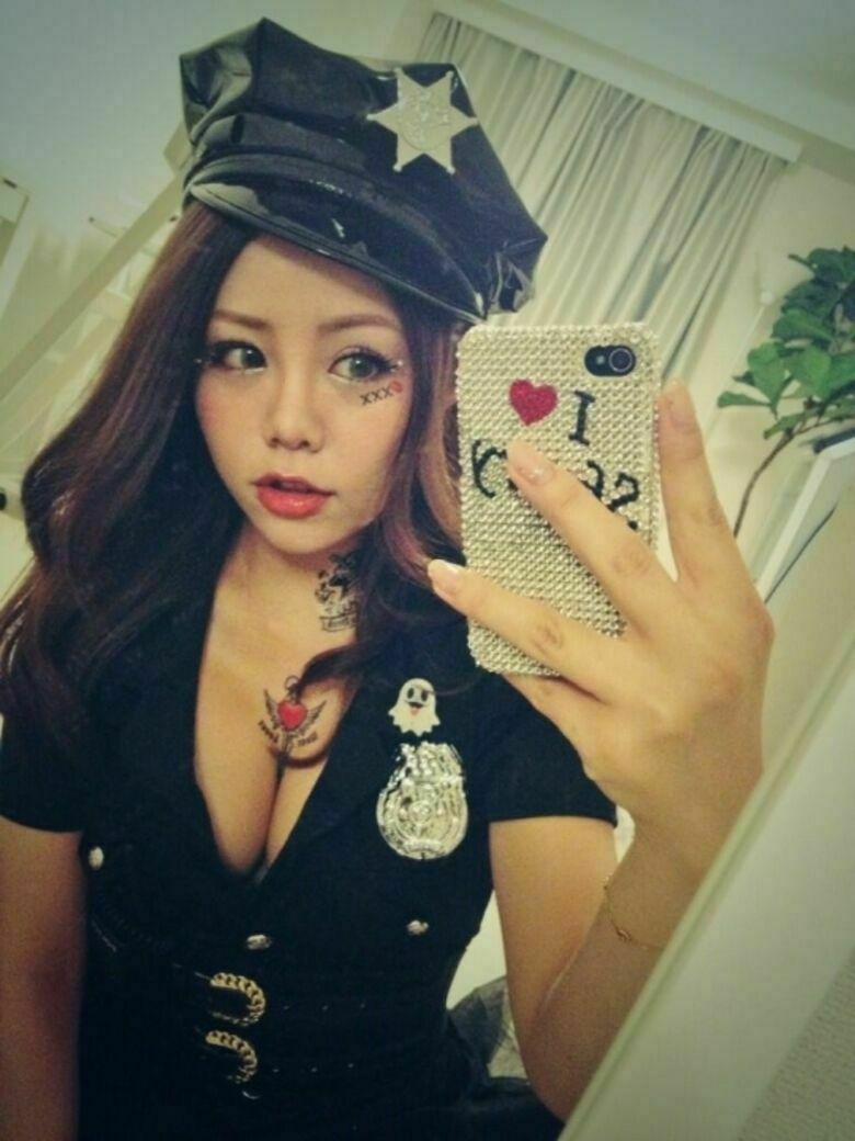 ハロウィン🎃エロ画像！動画もあるぜ!!盗撮・自撮りコスプレ女子のsns流出㊙️2025年はナニがくるか楽しみだよ♡032枚目