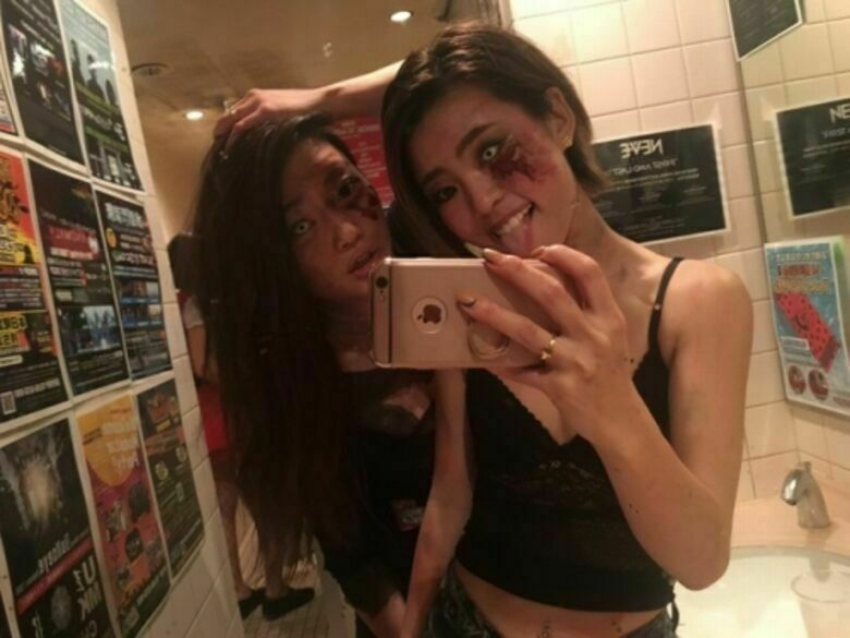 ハロウィン🎃エロ画像！動画もあるぜ!!盗撮・自撮りコスプレ女子のsns流出㊙️2025年はナニがくるか楽しみだよ♡046枚目