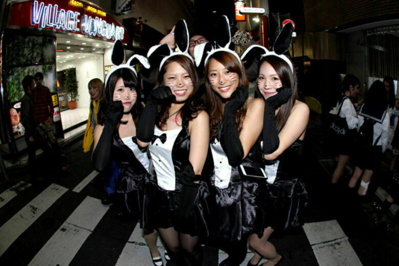 ハロウィン🎃エロ画像！動画もあるぜ!!盗撮・自撮りコスプレ女子のsns流出㊙️2025年はナニがくるか楽しみだよ♡048枚目