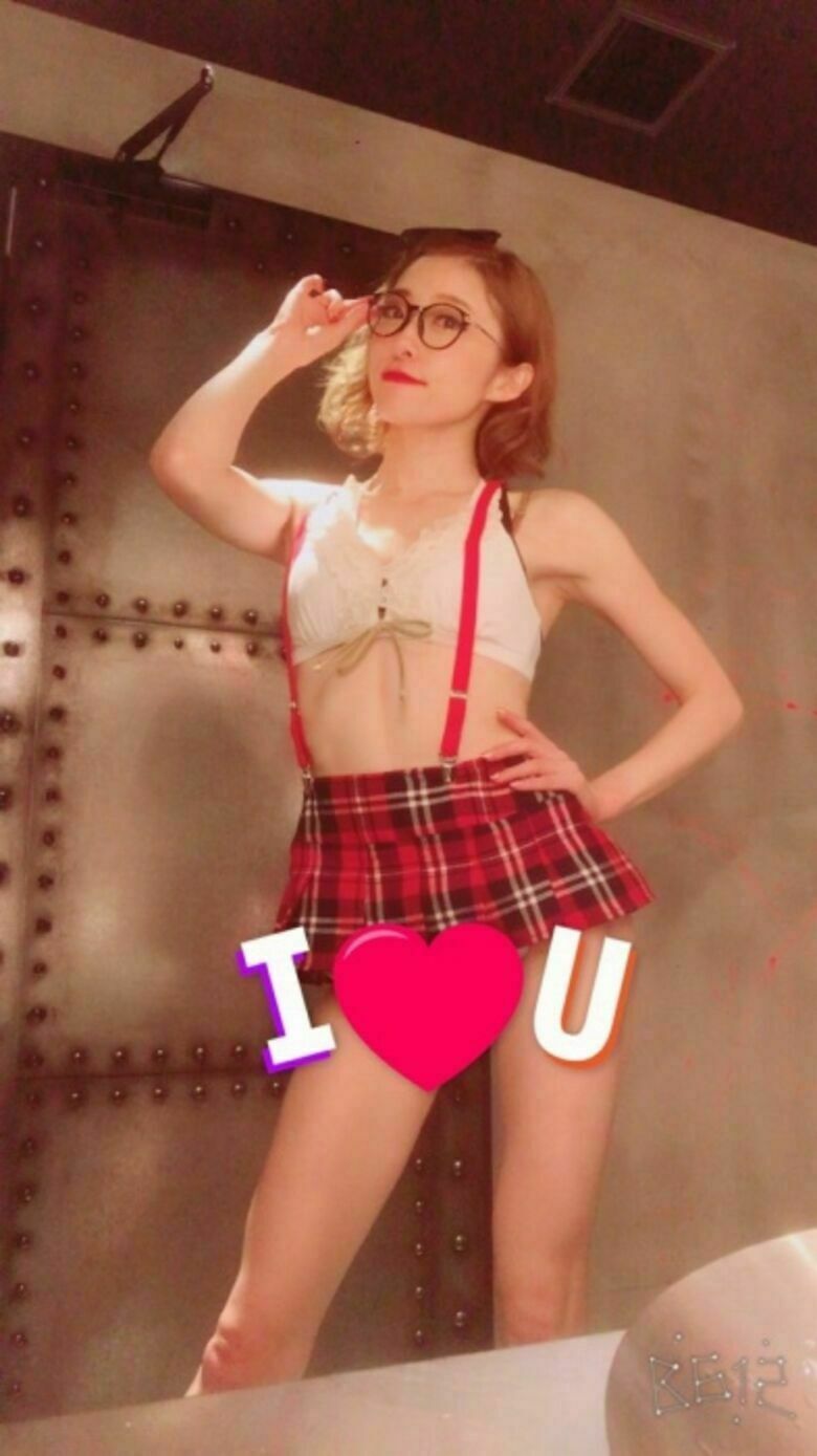 ハロウィン🎃エロ画像！動画もあるぜ!!盗撮・自撮りコスプレ女子のsns流出㊙️2025年はナニがくるか楽しみだよ♡052枚目