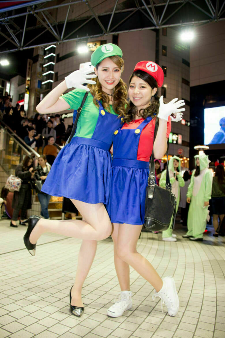 ハロウィン🎃エロ画像！動画もあるぜ!!盗撮・自撮りコスプレ女子のsns流出㊙️2025年はナニがくるか楽しみだよ♡056枚目