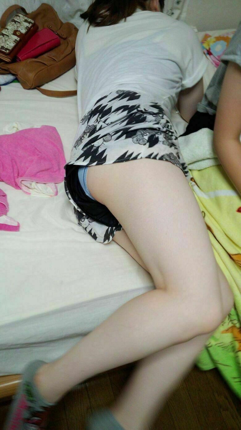 人妻 盗撮エロ画像!流出パンチラ・胸チラ美乳おっぱい♡抜ける隠し撮りまとめてみたぜ!!039