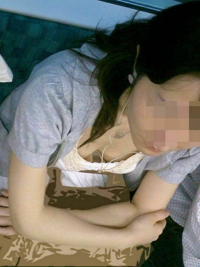 人妻 盗撮エロ画像!流出パンチラ・胸チラ美乳おっぱい♡抜ける隠し撮りまとめてみたぜ!!102