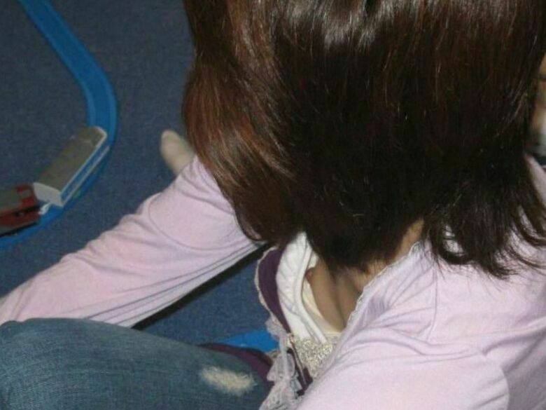 人妻 盗撮エロ画像!流出パンチラ・胸チラ美乳おっぱい♡抜ける隠し撮りまとめてみたぜ!!156