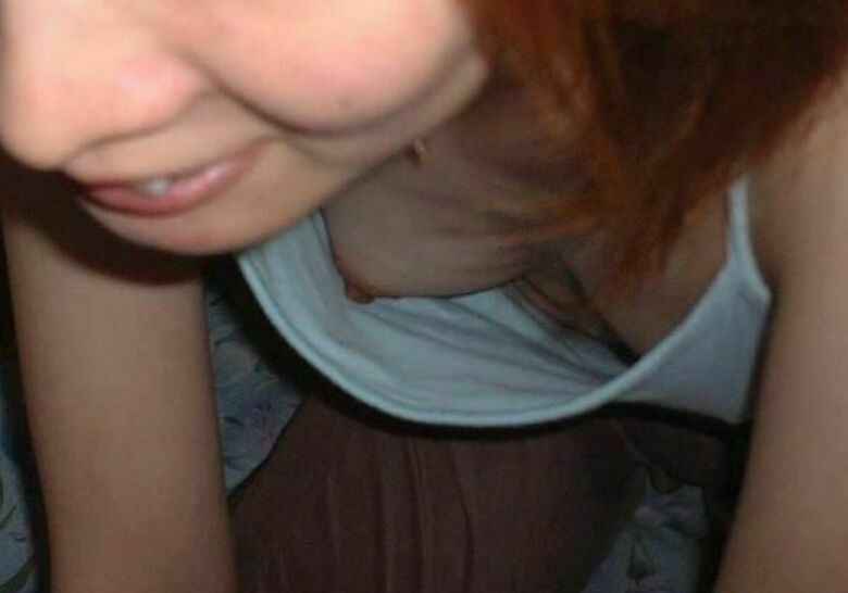 人妻 盗撮エロ画像!流出パンチラ・胸チラ美乳おっぱい♡抜ける隠し撮りまとめてみたぜ!!161