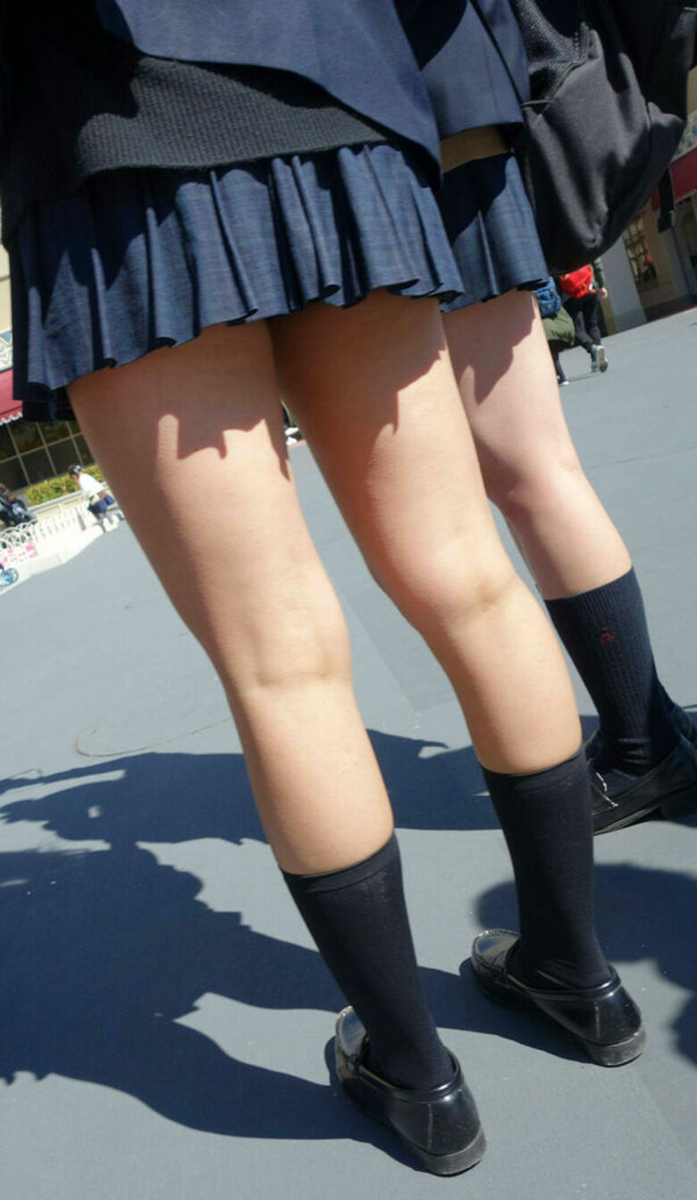 JKパンチラ動画像299枚!エロい女子の盗撮逆さ撮りやしゃがみパンツ 自撮り流出がエロくて抜ける!!【動画あり】054枚目