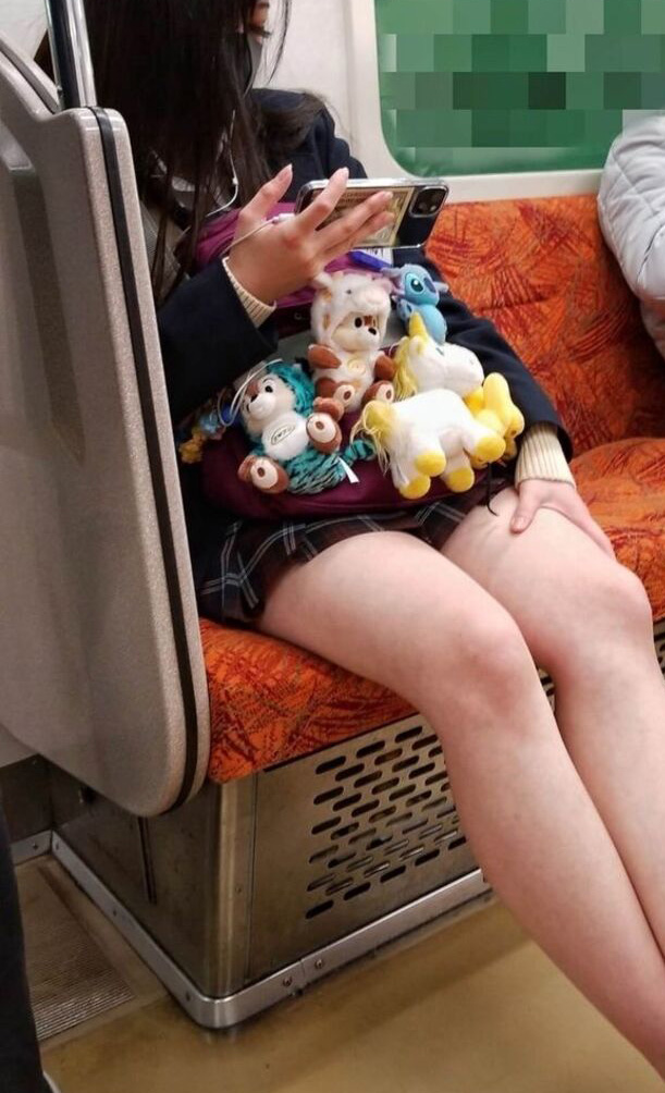 JKパンチラ動画像299枚!エロい女子の盗撮逆さ撮りやしゃがみパンツ 自撮り流出がエロくて抜ける!!【動画あり】077枚目