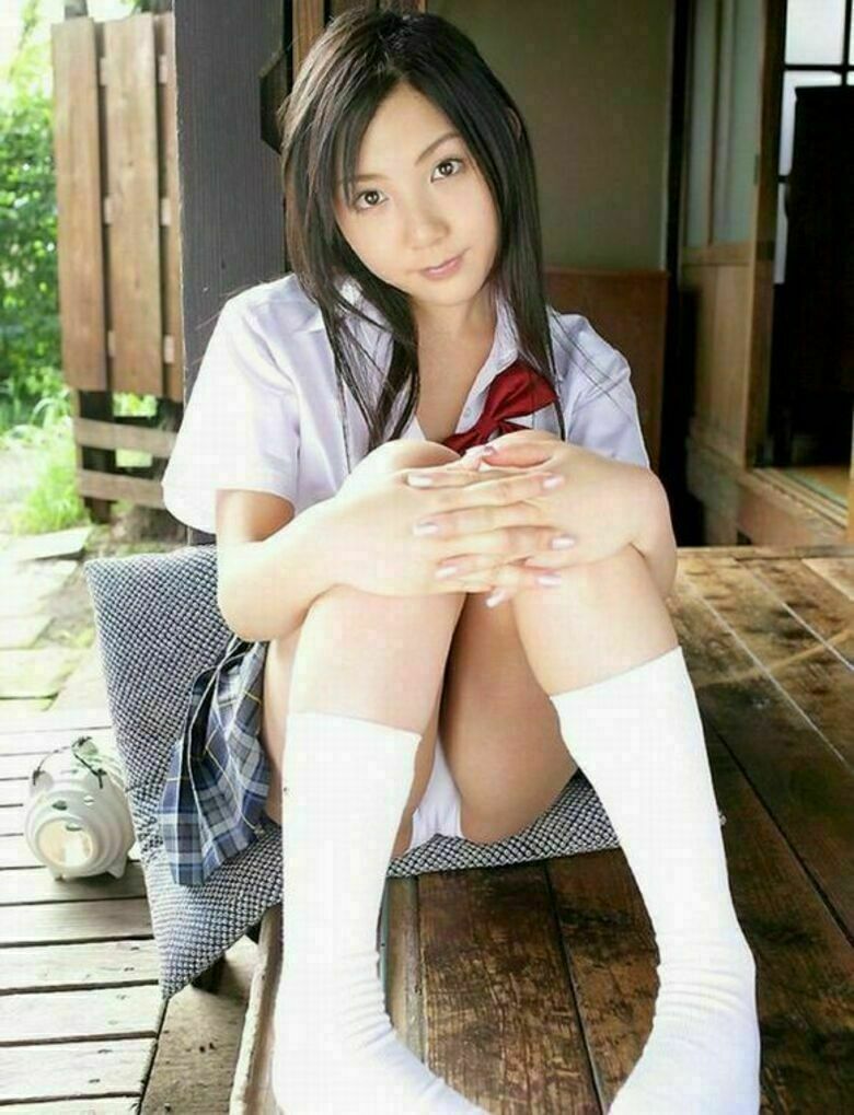 JKパンチラ動画像299枚!エロい女子の盗撮逆さ撮りやしゃがみパンツ 自撮り流出がエロくて抜ける!!【動画あり】212枚目