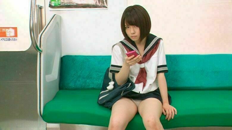 JKパンチラ動画像299枚!エロい女子の盗撮逆さ撮りやしゃがみパンツ 自撮り流出がエロくて抜ける!!【動画あり】233枚目