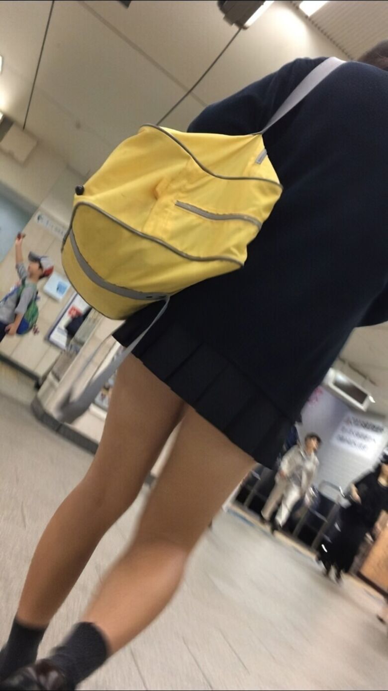 リアルJKパンチラ太ももエロ動画像【厳選35枚】Vol.2_010枚目