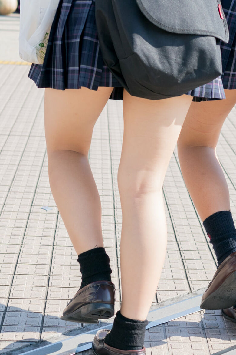 リアルJKパンチラ太ももエロ動画像【厳選35枚】Vol.2_023枚目
