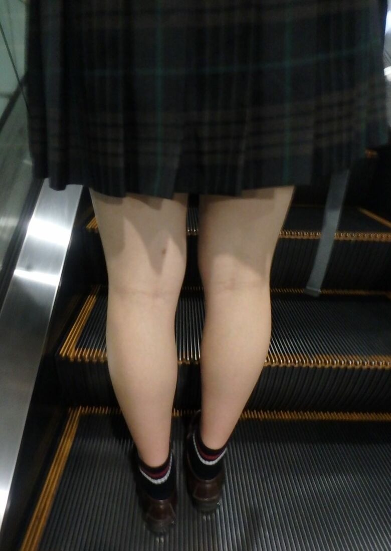 リアルJKパンチラ太ももエロ動画像【厳選35枚】Vol.2_031枚目