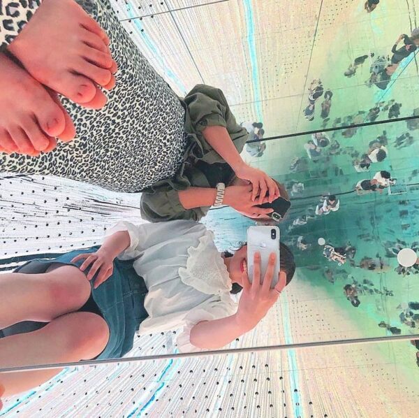 チームラボ パンチラ画像!自撮り流出パンツ♡床が鏡だから逆さ撮り盗撮みたいで抜けちゃいます!!【動画あり】083枚目