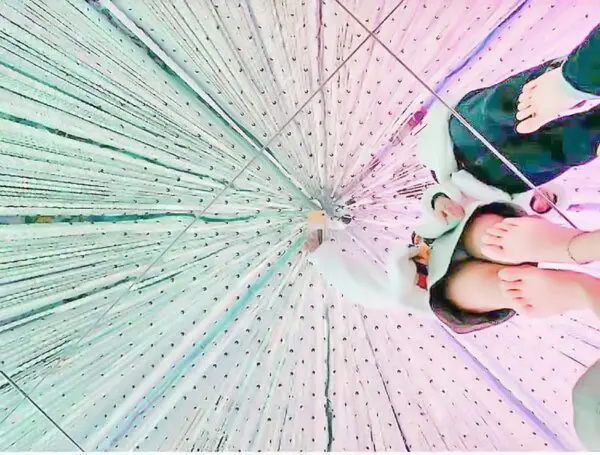 チームラボ パンチラ画像だぜ!自撮り流出パンツ♡床が鏡だから逆さ撮り盗撮みたいで抜けちゃいます!!【動画あり】032枚目