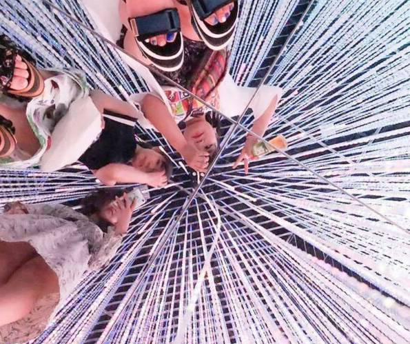 チームラボ パンチラ画像だぜ!自撮り流出パンツ♡床が鏡だから逆さ撮り盗撮みたいで抜けちゃいます!!【動画あり】056枚目