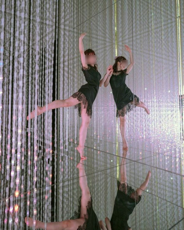 チームラボ パンチラ画像だぜ!自撮り流出パンツ♡床が鏡だから逆さ撮り盗撮みたいで抜けちゃいます!!【動画あり】069枚目