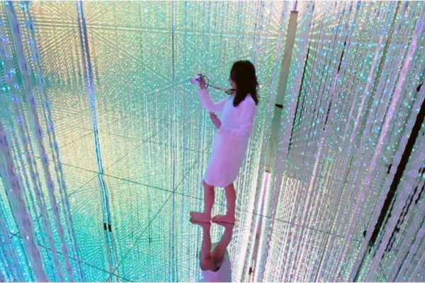 チームラボ パンチラ画像だぜ!自撮り流出パンツ♡床が鏡だから逆さ撮り盗撮みたいで抜けちゃいます!!【動画あり】070枚目