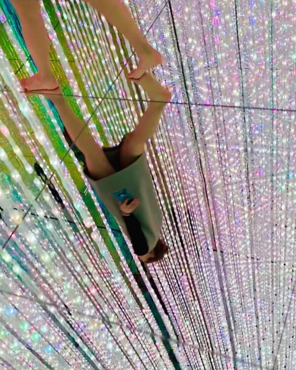 チームラボ パンチラ画像だぜ!自撮り流出パンツ♡床が鏡だから逆さ撮り盗撮みたいで抜けちゃいます!!【動画あり】082枚目