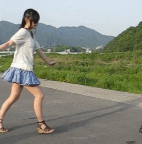 パンチラダンスのエロGIF画像っす!踊ってみた女子のパンツに太もも♡生足がセクシーで抜けるよ!!005枚目