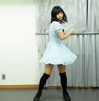 パンチラダンスのエロGIF画像っす!踊ってみた女子のパンツに太もも♡生足がセクシーで抜けるよ!!016枚目
