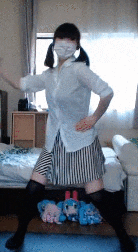 パンチラダンスのエロGIF画像っす!踊ってみた女子のパンツに太もも♡生足がセクシーで抜けるよ!!032枚目