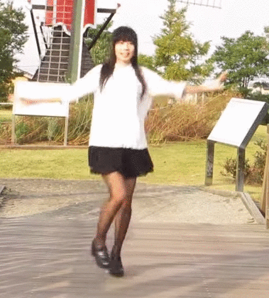 パンチラダンスのエロGIF画像っす!踊ってみた女子のパンツに太もも♡生足がセクシーで抜けるよ!!036枚目