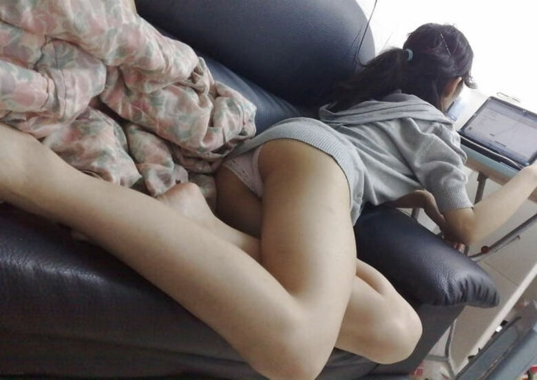家庭内 パンチラ!家族の盗撮・流出パンツをまとめてみたぜ!!073