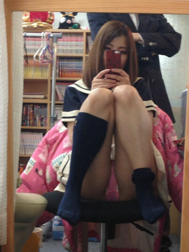 家庭内 パンチラ!家族の盗撮・流出パンツをまとめてみたぜ!!083