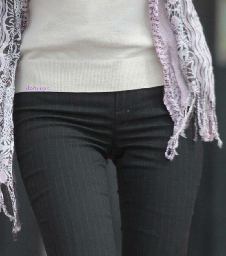 マンスジ エロ画像!おマンコのワレメ❤️パンツの中を想像するだけで勃起が止まらないぜ(´Д`)シコシコオ158