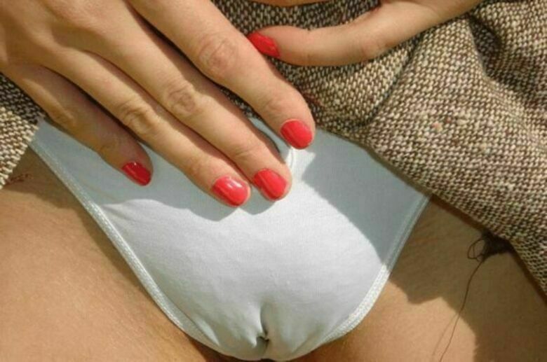 マンスジ エロ画像!おマンコのワレメ❤️パンツの中を想像するだけで勃起が止まらないぜ(´Д`)シコシコオ200