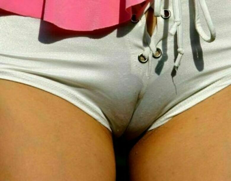 マンスジ エロ画像!おマンコのワレメ❤️パンツの中を想像するだけで勃起が止まらないぜ(´Д`)シコシコオ202