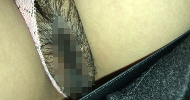 ハミマン画像!はみでたマンコだぜ!!パンツの間から見えてるマン肉がたまりません♡048