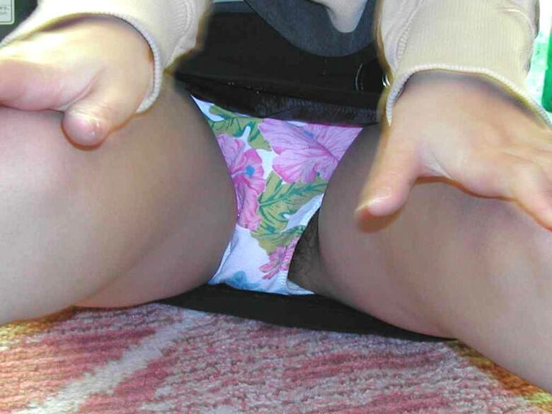 ハミマン エロ画像だぜ!はみでたマンコ♡パンツの間から見えてるマン肉がたまりません😍055