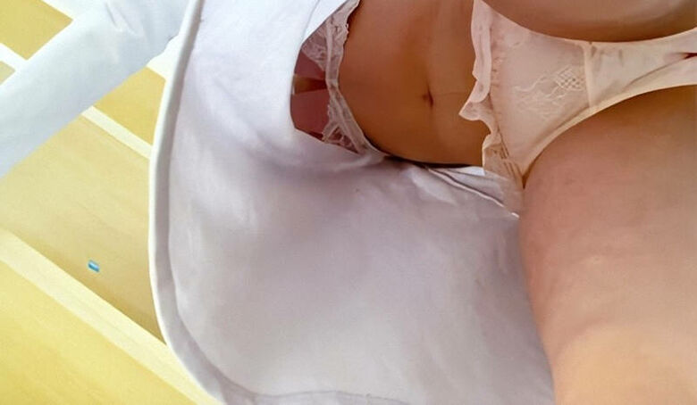 アパレル パンチラ画像!逆さ撮り盗撮♡ドアップのパンツがエロくて抜けちゃいます!!053