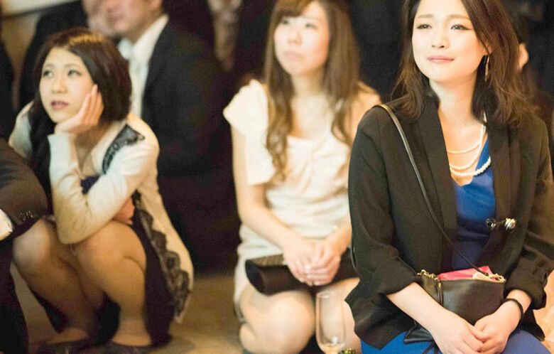 ぱんちら画像115枚!ドレスアップからのパンツがセクシーなパーティードレスパンチラをまとめてみた!!015枚目