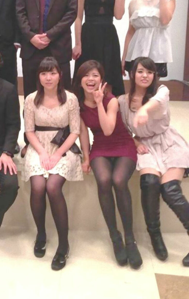 ぱんちら画像115枚!ドレスアップからのパンツがセクシーなパーティードレスパンチラをまとめてみた!!032枚目