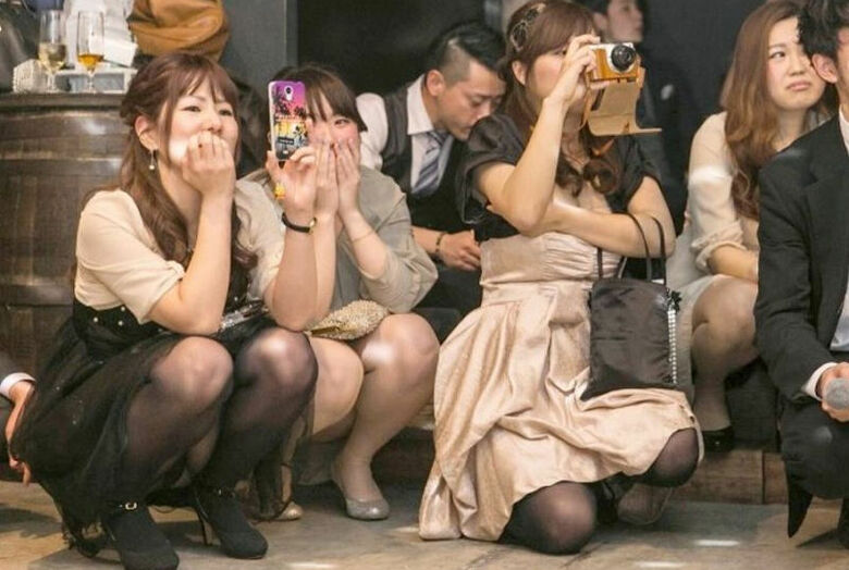 ぱんちら画像115枚!ドレスアップからのパンツがセクシーなパーティードレスパンチラをまとめてみた!!040枚目