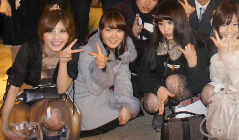 ぱんちら画像115枚!ドレスアップからのパンツがセクシーなパーティードレスパンチラをまとめてみた!!055枚目