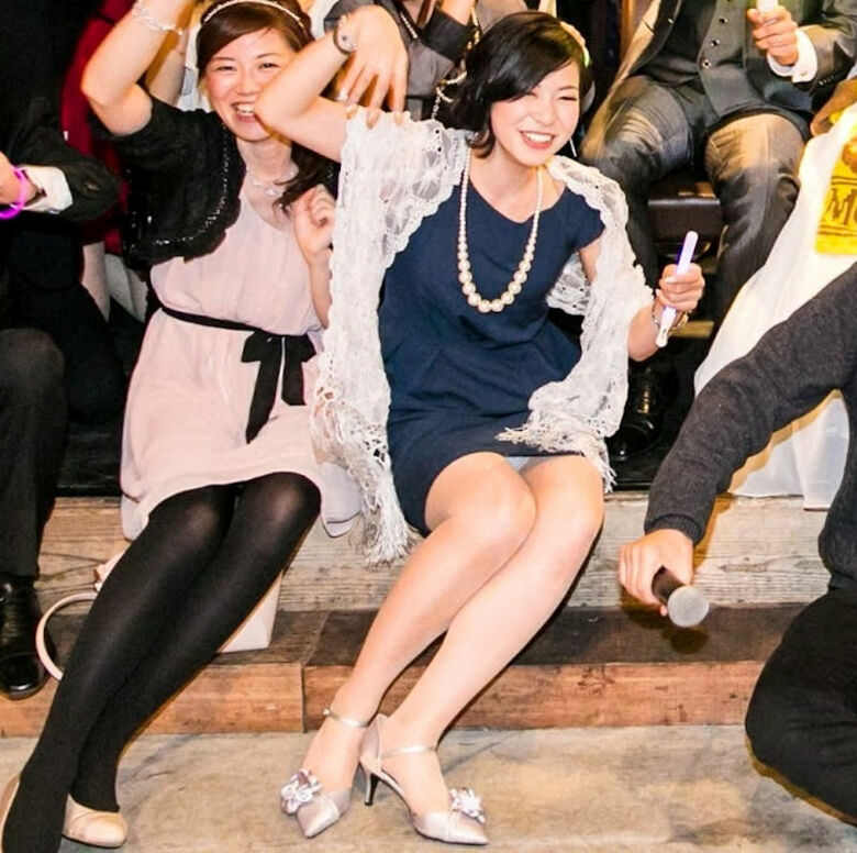 ぱんちら画像115枚!ドレスアップからのパンツがセクシーなパーティードレスパンチラをまとめてみた!!057枚目