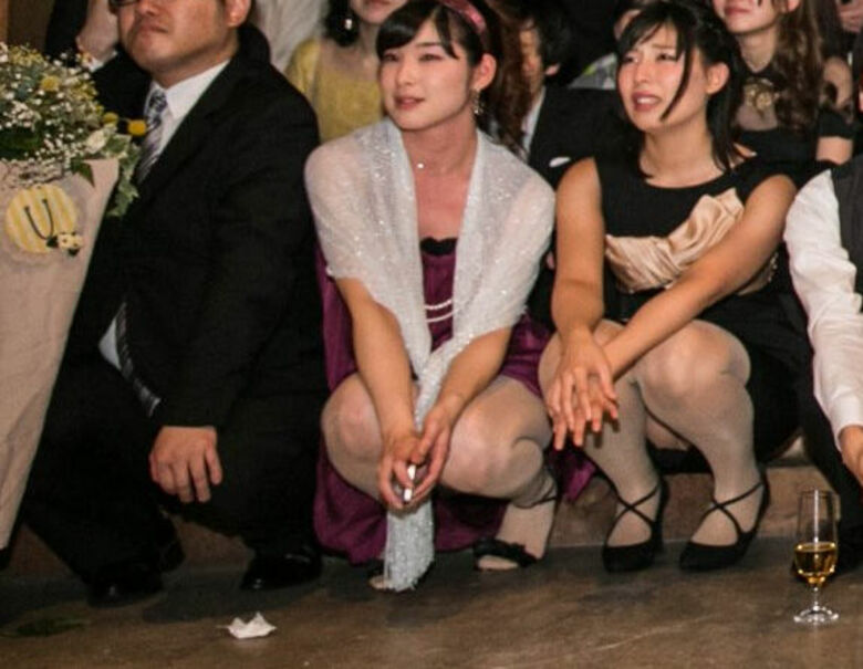 ぱんちら画像115枚!ドレスアップからのパンツがセクシーなパーティードレスパンチラをまとめてみた!!060枚目