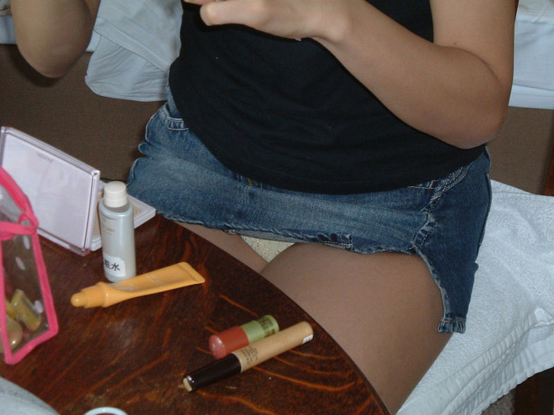 素人 パンチラエロ画像！ガチでリアル❤️シチュエーション別にまとめてみたぜ!!044枚目