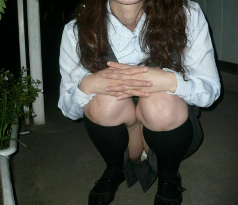 素人 パンチラエロ画像！ガチでリアル❤️シチュエーション別にまとめてみたぜ!!114枚目