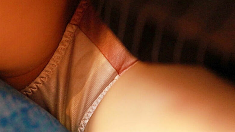 素人 パンチラエロ画像！ガチでリアル❤️シチュエーション別にまとめてみたぜ!!134枚目