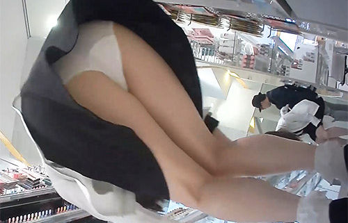 ハミパンや食い込み お尻がエッチな店員の盗撮パンチラエロ画像54枚033枚目