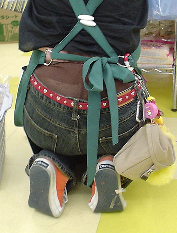 ハミパンや食い込み お尻がエッチな店員の盗撮パンチラエロ画像54枚045枚目