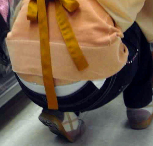 ハミパンや食い込み お尻がエッチな店員の盗撮パンチラエロ画像54枚047枚目